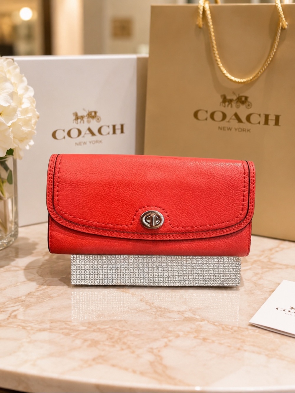 Coach Red Leather Turnlock Continental Wallet ❤️